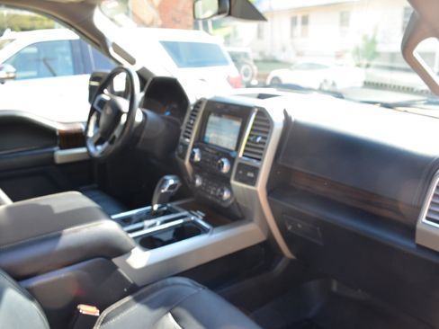 Used 2016 Ford F150 Lariat w/ Equipment Group 502A Luxury AWD/4WD image 38
