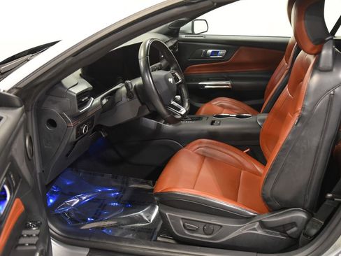 Used 2024 Ford Mustang Premium image 2