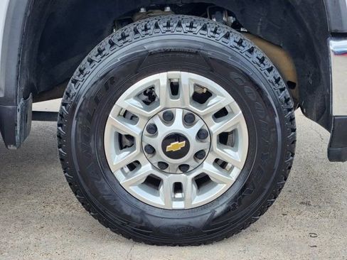 Used 2025 Chevrolet Silverado 2500 LT w/ Convenience Package AWD/4WD image 10