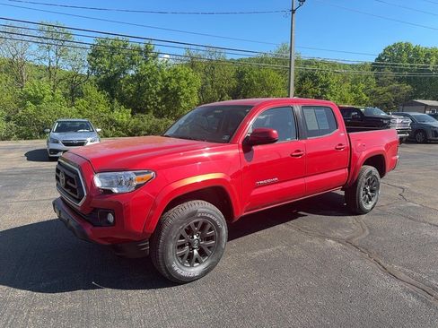 Used 2021 Toyota Tacoma SR5 AWD/4WD image 4