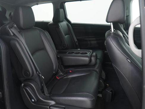 Used 2022 Honda Odyssey Touring image 12