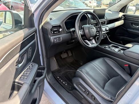 Used 2024 Honda Pilot Elite image 6