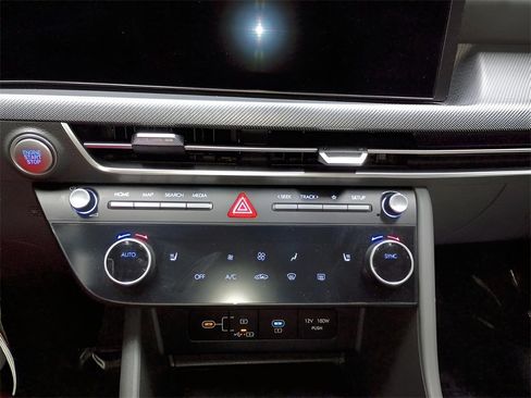 Certified 2025 Hyundai Sonata SEL image 18