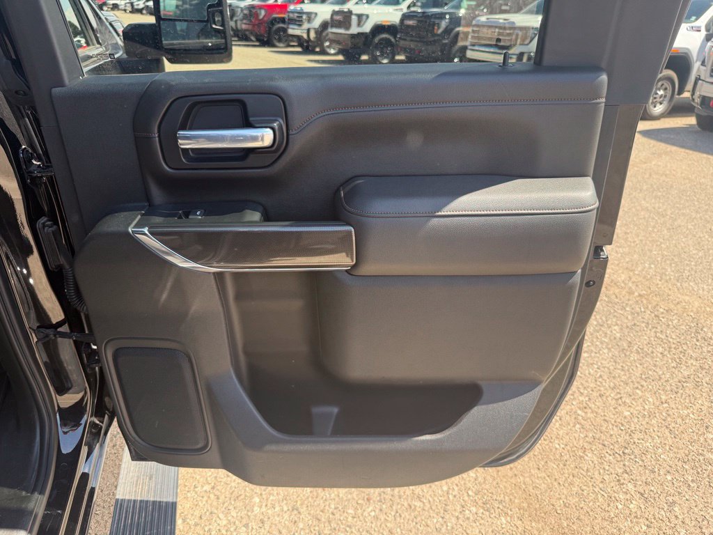 Used 2022 GMC Sierra 2500 AT4 w/ Gooseneck/5TH Wheel Package AWD/4WD image 18