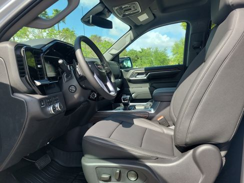 New 2026 GMC Sierra 1500 SLT w/ SLT Premium Plus Package AWD/4WD image 8