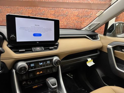 Used 2023 Toyota RAV4 XLE Premium image 17