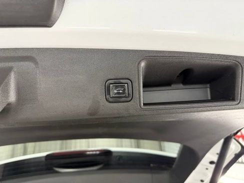 Used 2021 GMC Terrain SLT w/ Elevation Edition AWD/4WD image 10