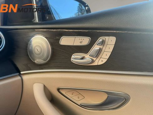 Used 2017 Mercedes-Benz E 300 4MATIC image 23