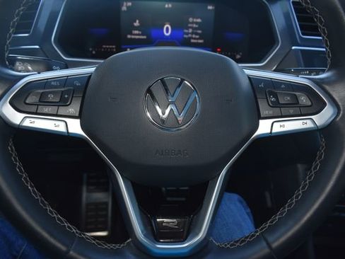 Used 2023 Volkswagen Tiguan SE R-Line image 19