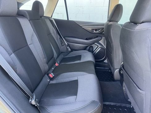 Used 2024 Subaru Outback Premium AWD/4WD image 13