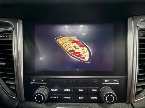 Used 2018 Porsche Macan GTS AWD/4WD image 29