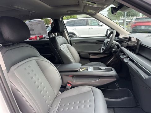 New 2026 Kia EV9 Wind image 14