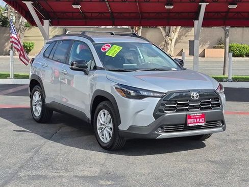 Used 2026 Toyota Corolla Cross LE FWD image 3