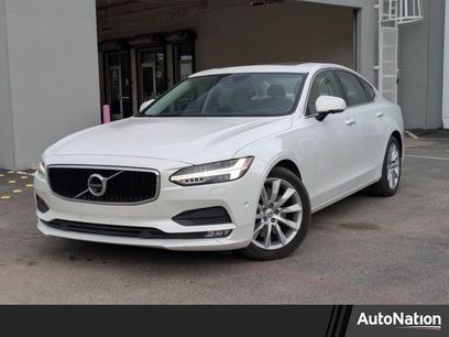 Used 2017 Volvo S90 T6 Momentum w/ Vision Package