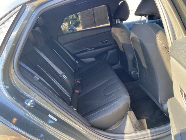 Used 2025 Hyundai Elantra Sport FWD image 14