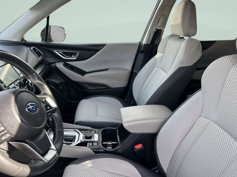 Used 2024 Subaru Forester Premium image 11