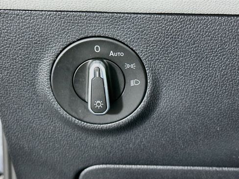 Used 2025 Volkswagen Taos S FWD image 17