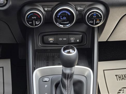 New 2026 Hyundai Venue SEL FWD image 11