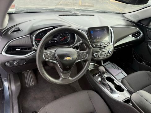 Used 2021 Chevrolet Malibu LT FWD image 15