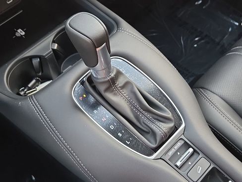 New 2026 Honda HR-V EX-L image 17