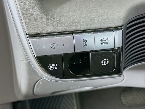 Used 2024 Hyundai Ioniq 5 SEL RWD image 17