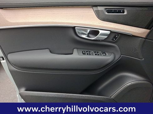 New 2026 Volvo XC90 B6 Plus w/ Protection Package Premier image 8