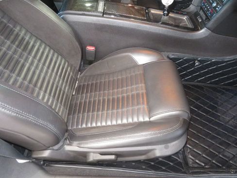 Used 2010 Ford Mustang Shelby GT500 RWD image 26