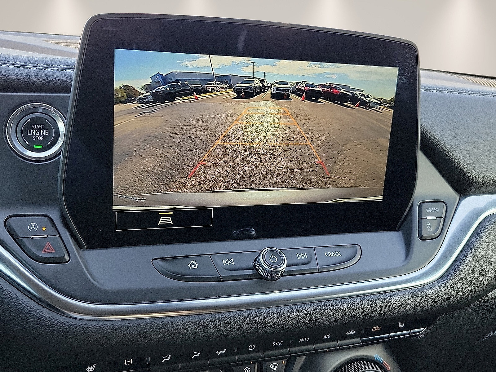 Used 2025 Chevrolet Blazer LT FWD image 16