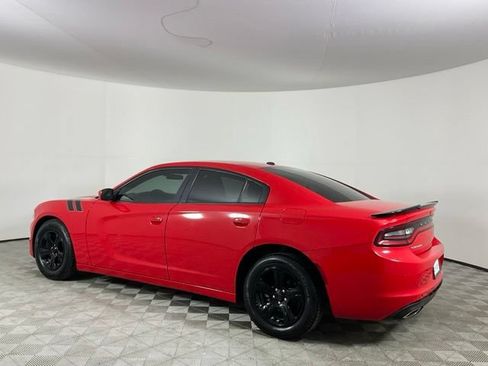 Used 2022 Dodge Charger SXT RWD image 7