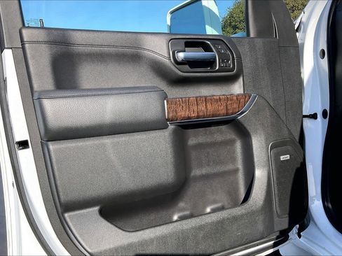 Used 2020 GMC Sierra 2500 Denali w/ Denali Ultimate Package image 25