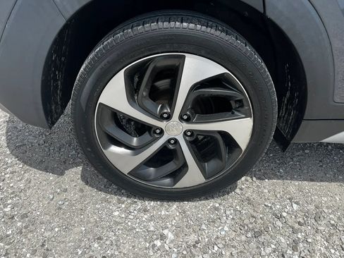 Used 2018 Hyundai Tucson Limited w/ Ultimate Package 02 FWD image 27