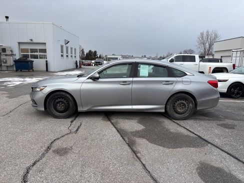 Used 2018 Honda Accord EX image 2