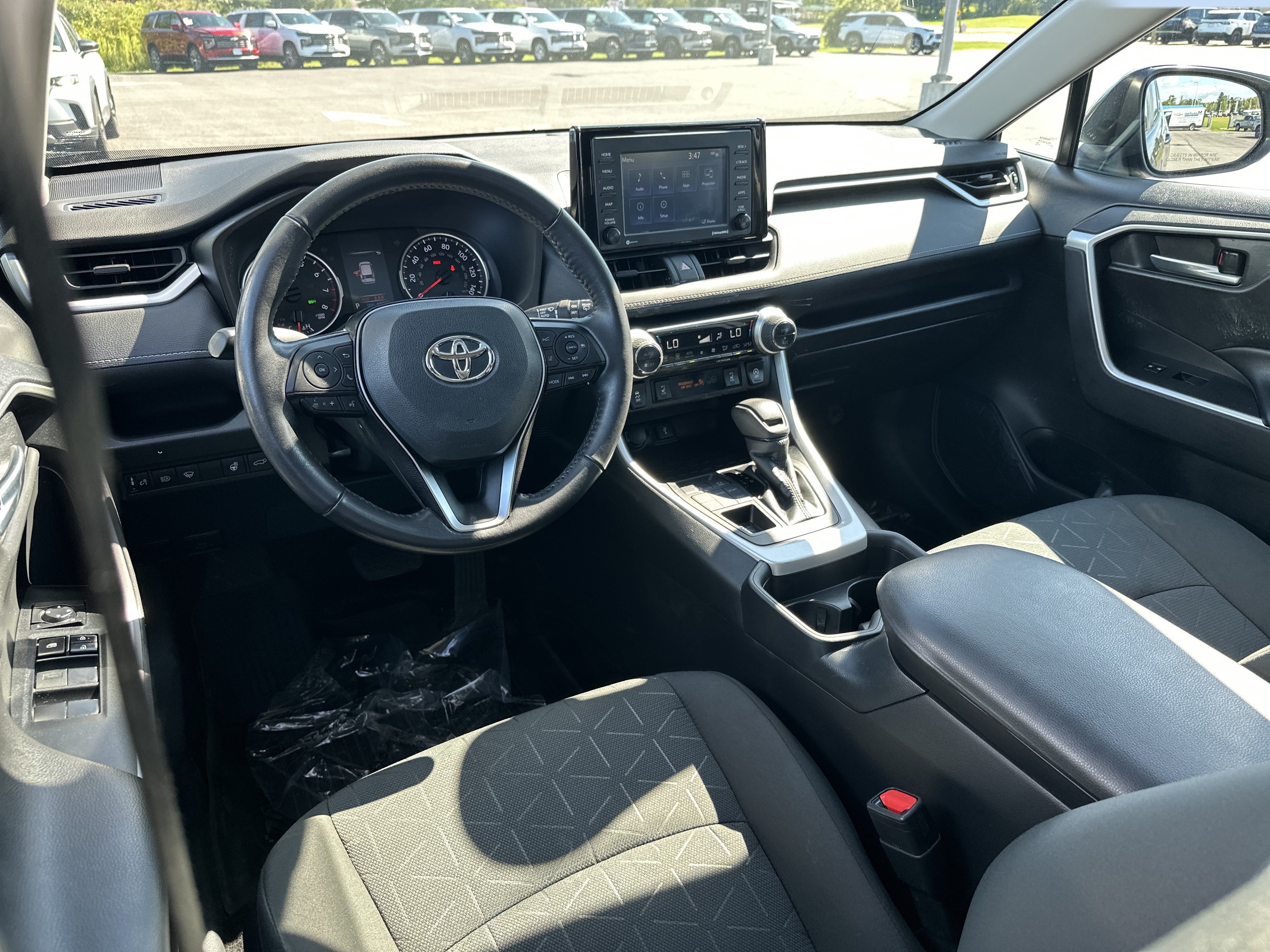 Used 2021 Toyota RAV4 XLE w/ Convenience Package AWD/4WD image 7