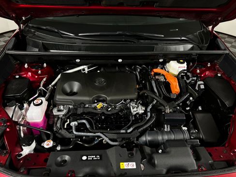 Certified 2025 Toyota RAV4 XLE AWD/4WD image 9
