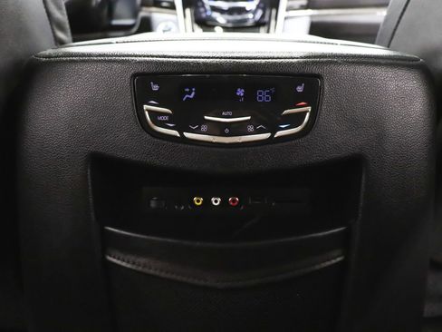 Used 2016 Cadillac Escalade Platinum image 45