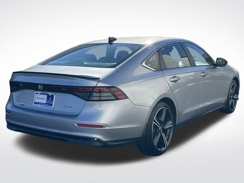 Used 2025 Honda Accord Sport image 6