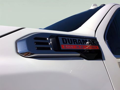 Used 2024 GMC Sierra 3500 Denali image 13