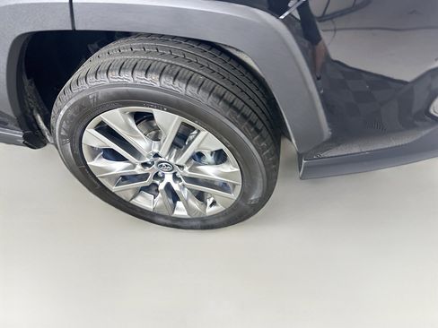 Used 2020 Toyota RAV4 Limited image 11