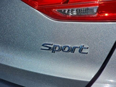 Used 2018 Hyundai Elantra Sport w/ Sport Premium Package 03 image 40