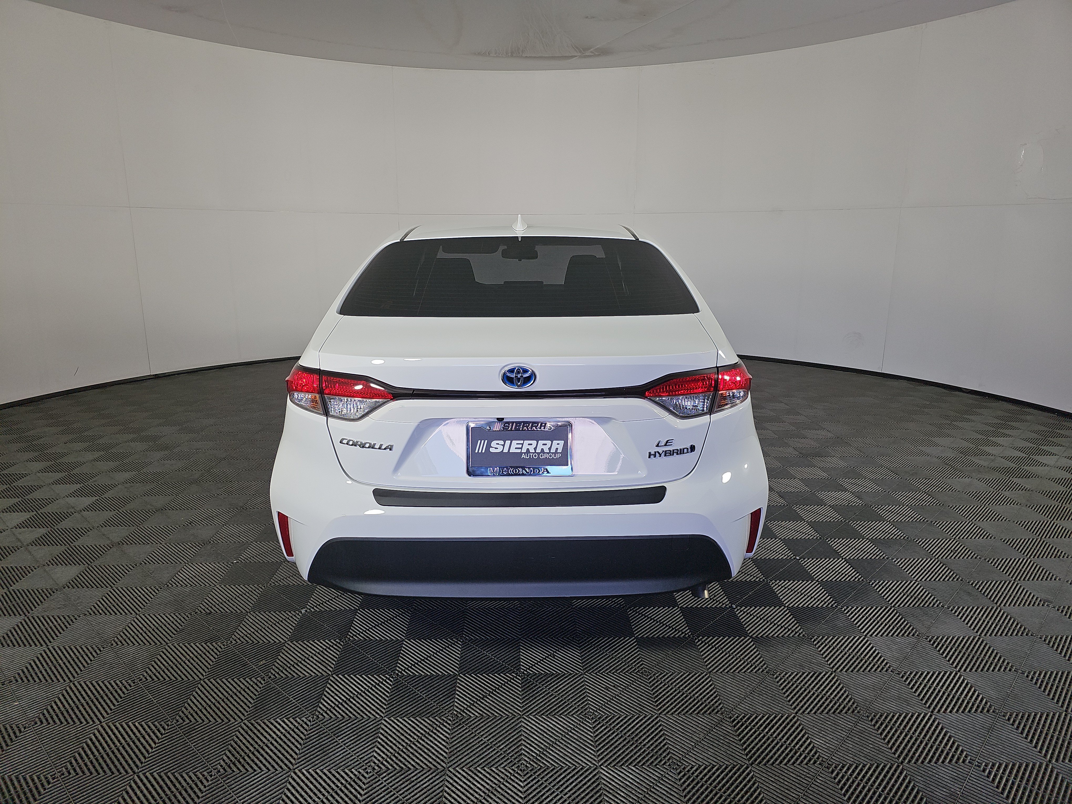 Used 2023 Toyota Corolla LE FWD image 5