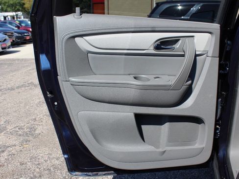 Used 2015 Chevrolet Traverse LS image 12