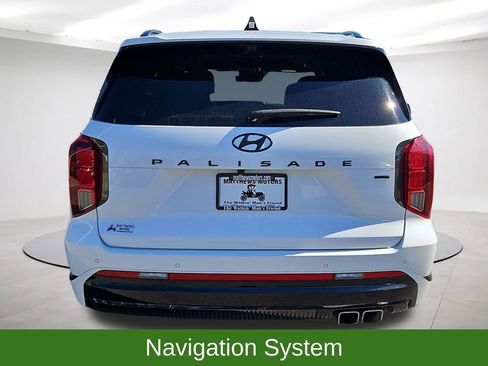 Used 2024 Hyundai Palisade Calligraphy AWD/4WD image 3