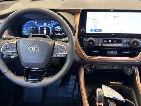 Certified 2026 Toyota Grand Highlander AWD Hybrid image 20