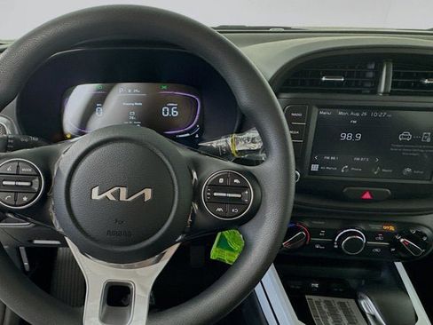 New 2025 Kia Soul LX image 13