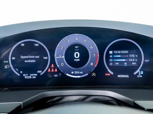 Used 2024 Porsche Panamera 4 w/ Premium Package image 58