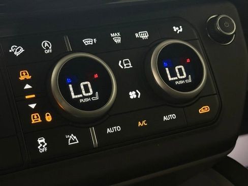 New 2026 Land Rover Defender 110 V8 image 33