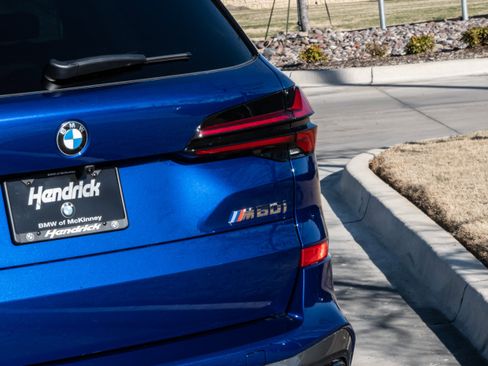 New 2026 BMW X5 M60i image 7