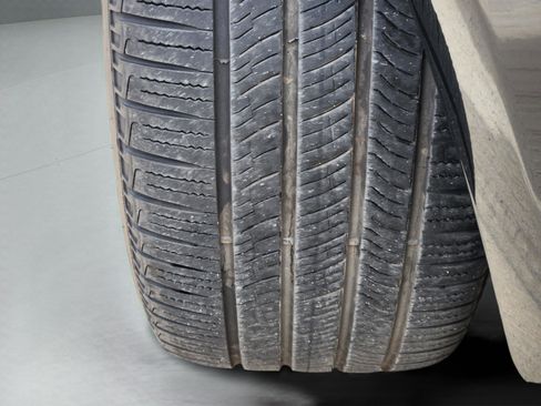 Used 2025 Land Rover Range Rover SE image 31