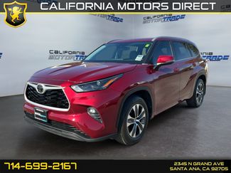 Used 2023 Toyota Highlander XLE FWD video 1