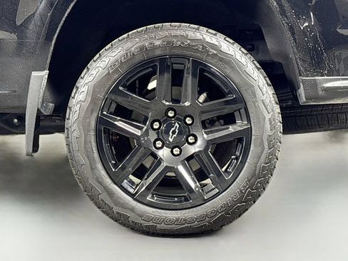 Certified 2025 Chevrolet Colorado Z71 w/ Technology Package AWD/4WD image 36